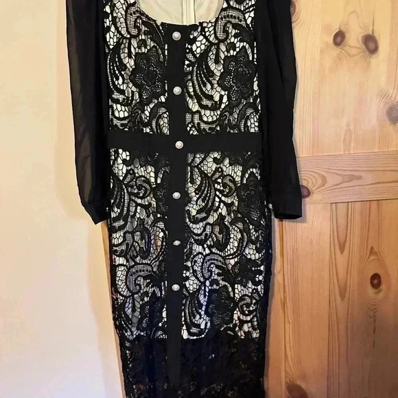 NWT Long Sleeve Lace Dress With Pearl Buttons‎ Size Large - Picture 3 of 9